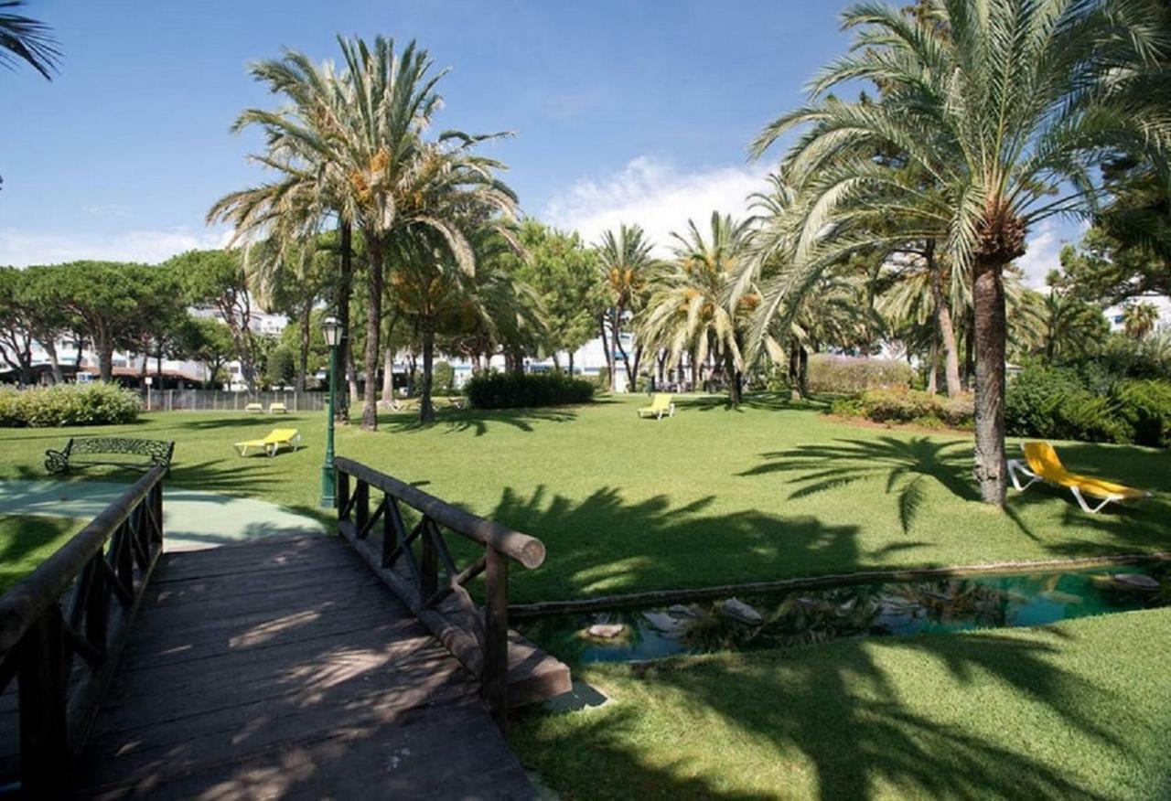 Beachfront Luxury Residence, Playas Del Duque, Puerto Banus, Appartement Marbellac